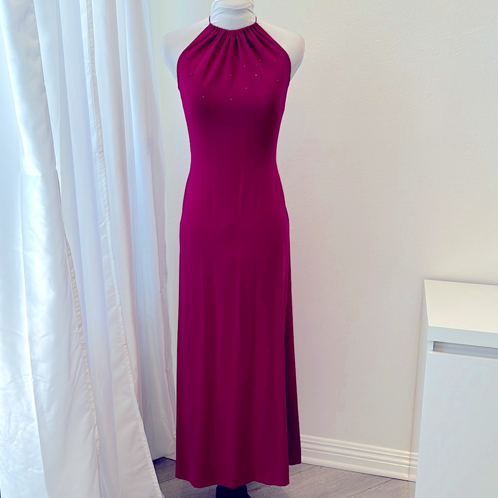 TAHARI Berry halter dress with Rhinestone detail sz 4